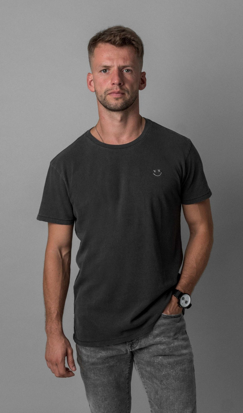 Basic Tee - Smiley washed Black